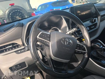 2024 Toyota Highlander XLE - miniatura 10