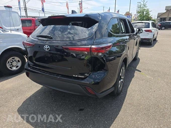 2024 Toyota Highlander XLE - miniatura 3