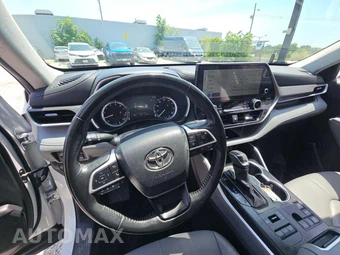 2024 Toyota Highlander XLE - miniatura 10