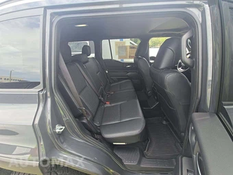 2024 Toyota Land Cruiser - miniatura 16
