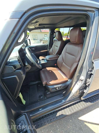 2024 Toyota Land Cruiser - miniatura 3