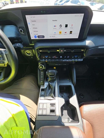 2024 Toyota Land Cruiser - miniatura 7
