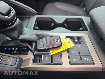 2024 Toyota Land Cruiser - miniatura 8