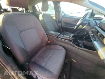 2024 Toyota Prius LE – miniatura 8