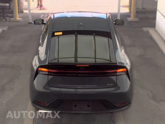 2024 Toyota Prius LE – miniatura 5