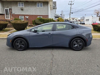 2024 Toyota Prius LE - miniatura 8