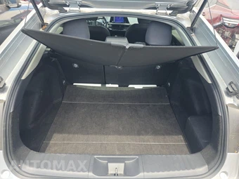 2024 Toyota Prius LE - miniatura 16