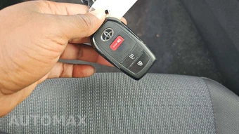 2024 Toyota Prius LE - miniatura 21