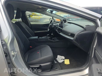 2024 Toyota Prius LE - miniatura 8