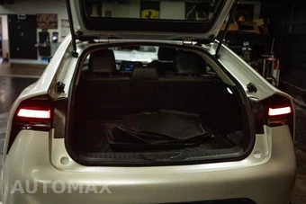 2024 Toyota Prius Prime XSE - miniatura 7