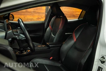 2024 Toyota Prius Prime XSE - miniatura 9