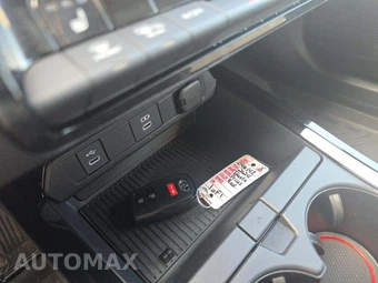 2024 Toyota Prius XLE - miniatura 8