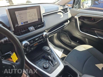 2024 Toyota RAV4 Hybrid LE - miniatura 10