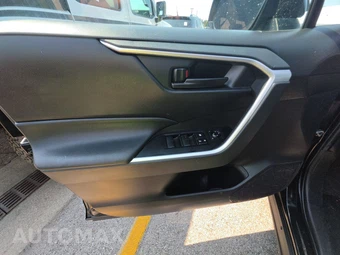 2024 Toyota RAV4 Hybrid LE – miniatura 9