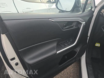 2024 Toyota RAV4 Hybrid LE – miniatura 9