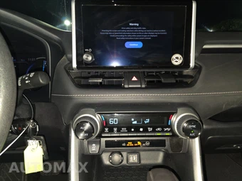 2024 Toyota RAV4 Hybrid LE - miniatura 17