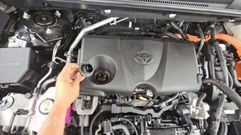 2024 Toyota RAV4 Hybrid LE - miniatura 19