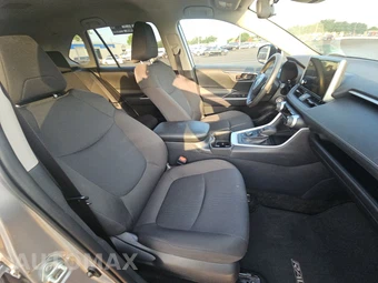 2024 Toyota RAV4 Hybrid LE - miniatura 8