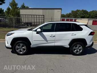 2024 Toyota RAV4 Hybrid LE - miniatura 9