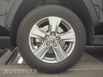 2024 Toyota RAV4 Hybrid LE - miniatura 9