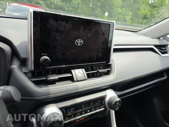 2024 Toyota RAV4 Hybrid XLE - miniatura 11