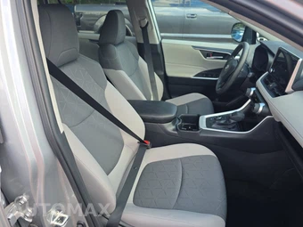 2024 Toyota RAV4 Hybrid XLE - miniatura 8