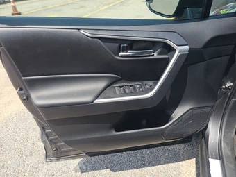 2024 Toyota RAV4 Hybrid XLE - miniatura 9