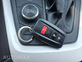 2024 Toyota RAV4 Hybrid XLE - miniatura 8