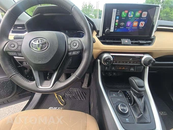 2024 Toyota RAV4 Hybrid XLE - miniatura 10