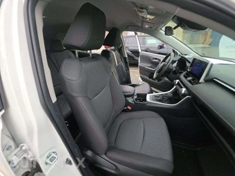 2024 Toyota RAV4 Hybrid XLE - miniatura 18