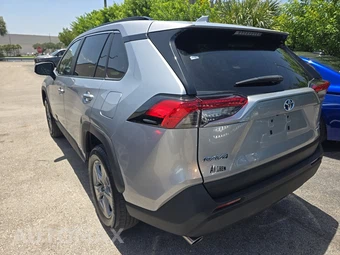 2024 Toyota RAV4 Hybrid XLE - miniatura 6