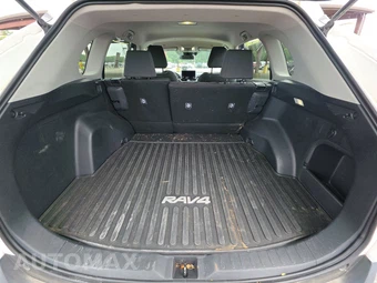 2024 Toyota RAV4 Hybrid XLE - miniatura 16