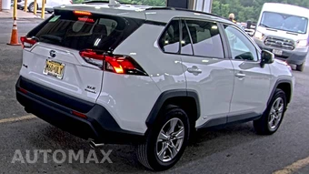 2024 Toyota RAV4 Hybrid XLE - miniatura 4