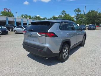 2024 Toyota RAV4 Hybrid XLE - miniatura 3