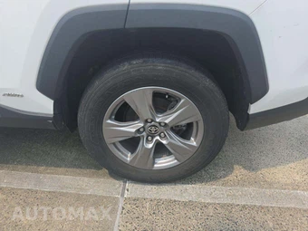 2024 Toyota RAV4 Hybrid XLE - miniatura 17