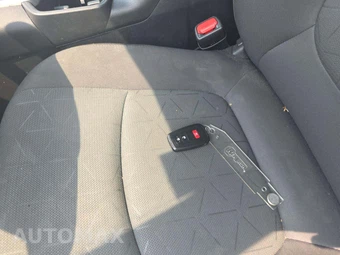 2024 Toyota RAV4 Hybrid XLE - miniatura 5