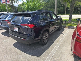 2024 Toyota RAV4 Hybrid XLE Premium - miniatura 3