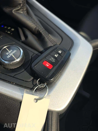 2024 Toyota RAV4 Hybrid XSE - miniatura 8