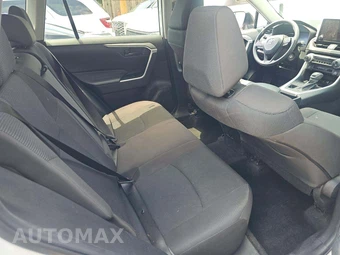 2024 Toyota RAV4 LE - miniatura 16
