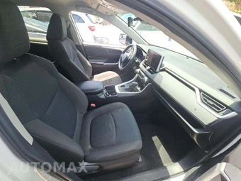 2024 Toyota RAV4 LE - miniatura 18