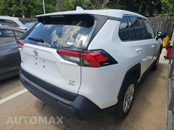 2024 Toyota RAV4 LE - miniatura 3