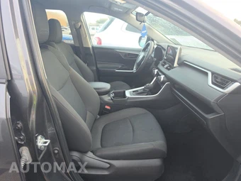 2024 Toyota RAV4 LE – miniatura 8