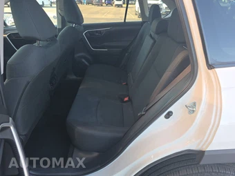 2024 Toyota RAV4 LE – miniatura 13