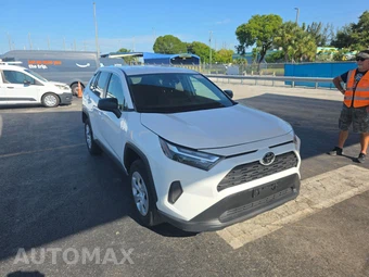 2024 Toyota RAV4 LE – miniatura 3