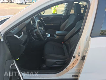 2024 Toyota RAV4 LE – miniatura 7