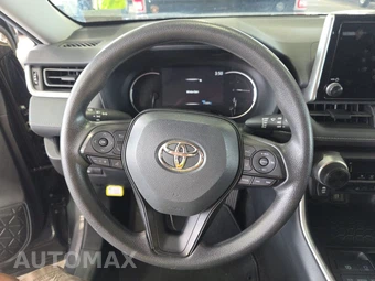 2024 Toyota RAV4 LE - miniatura 10