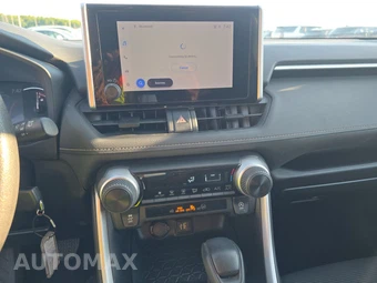 2024 Toyota RAV4 LE - miniatura 11