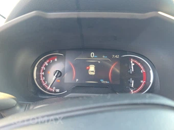 2024 Toyota RAV4 LE - miniatura 12