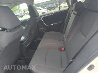 2024 Toyota RAV4 LE - miniatura 13