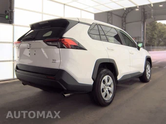 2024 Toyota RAV4 LE - miniatura 4